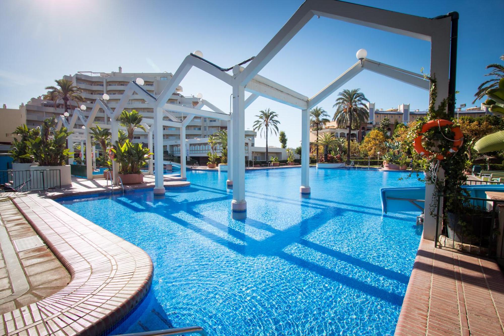 Holidays2Benal Beach Terraza Solarium เบนัลมาเดนา ภายนอก รูปภาพ
