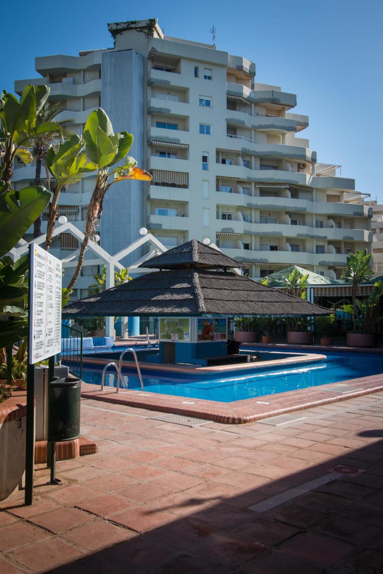 Holidays2Benal Beach Terraza Solarium เบนัลมาเดนา ภายนอก รูปภาพ